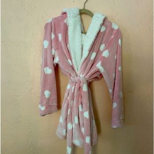 Hooded Cosy cream & pink with hearts bathrobe